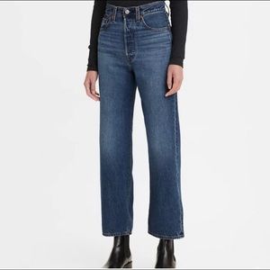 Levi’s Ribcage Straight